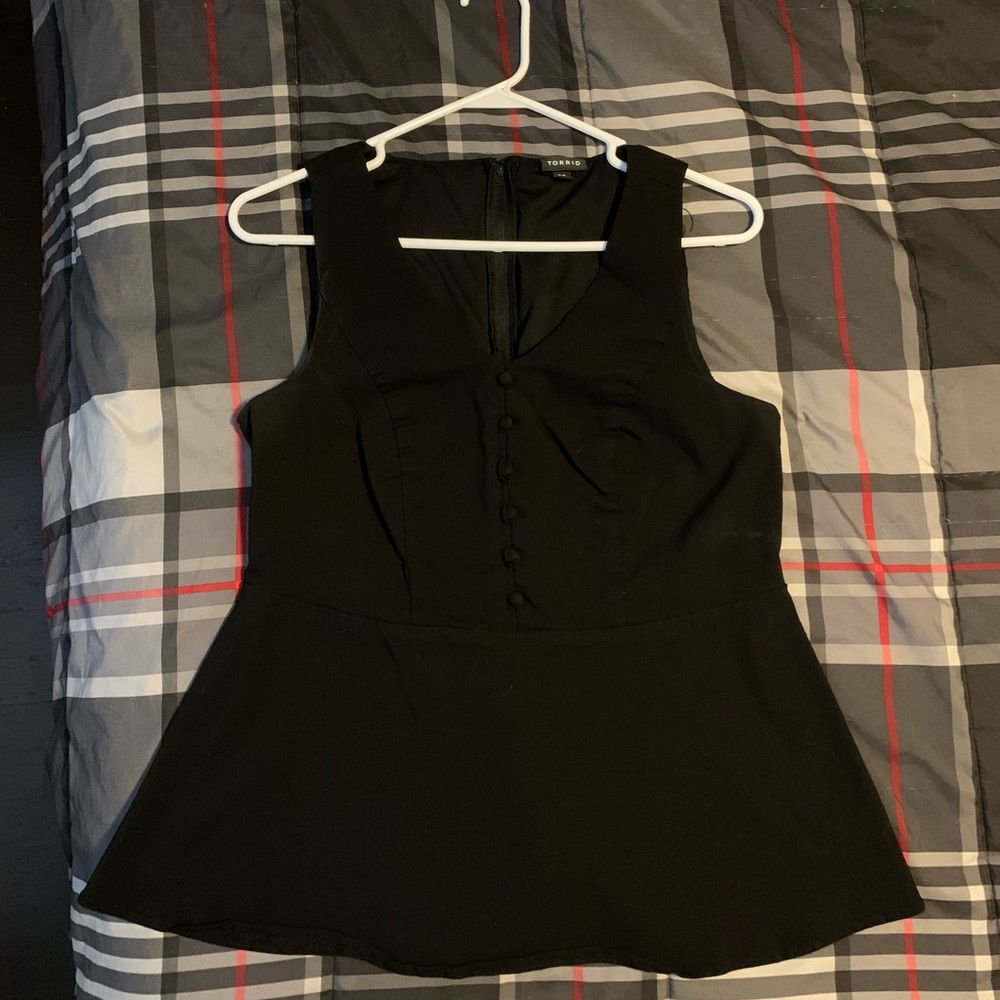 00 Black Button Peplum Tank